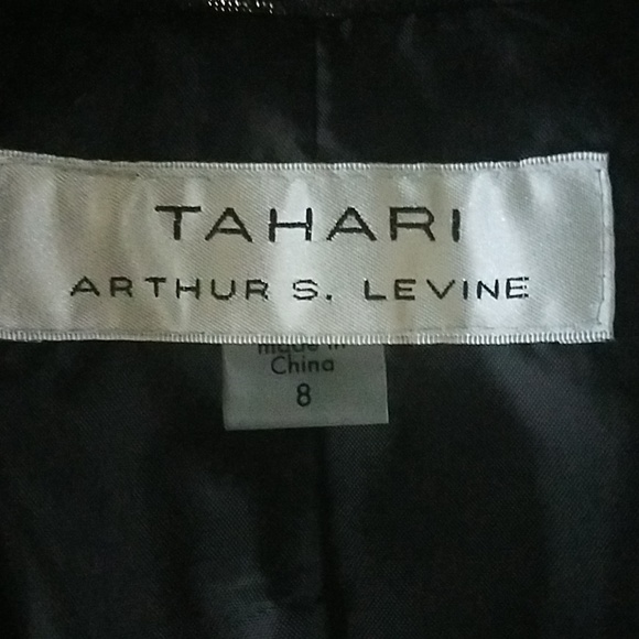 Tahari skirt suit, NWT size 8 - Picture 8 of 8